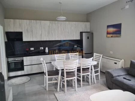 Tirane, jepet me qera apartament 1 Katshe Kati 0, 100 m² 500 €