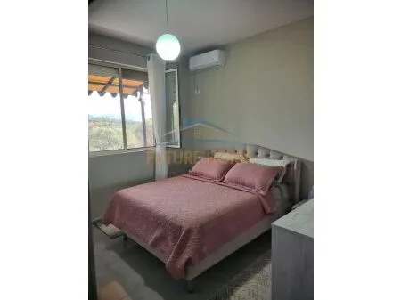 Tirane, jepet me qera apartament 1 Katshe Kati 0, 100 m² 500 €