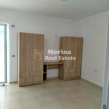 Tirane, jepet me qera apartament 2+1 Kati 6, 165 m² 500 € (Spitali Amerikan)