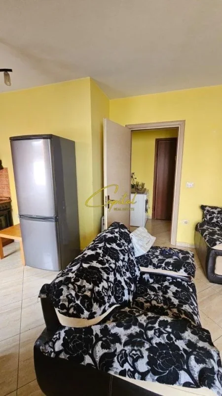 Tirane, jepet me qera apartament 1+1 Kati 5, 110 m² 450 € (RRUGA JORDAN MISJA)