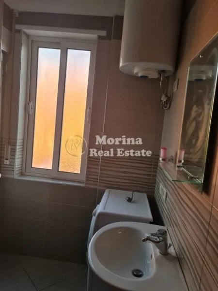 Tirane, jepet me qera garsonier 1+1 Kati 5, 36 m² 380 € (Rruga Njazi Meka)