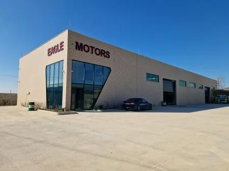 Tirane, jepet me qera Kapanon, ambjent biznesi Kati 0, 2.680 m² 6.000 € (Vore)