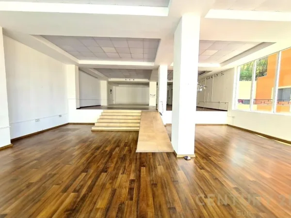 Tirane, jepet me qera ambjent biznesi Kati 0, 250 m² 800 € (Kopshti Botanik)
