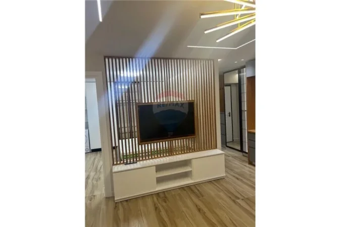Tirane, jepet me qera apartament 1+1+Ballkon , 60 m² 650 € 