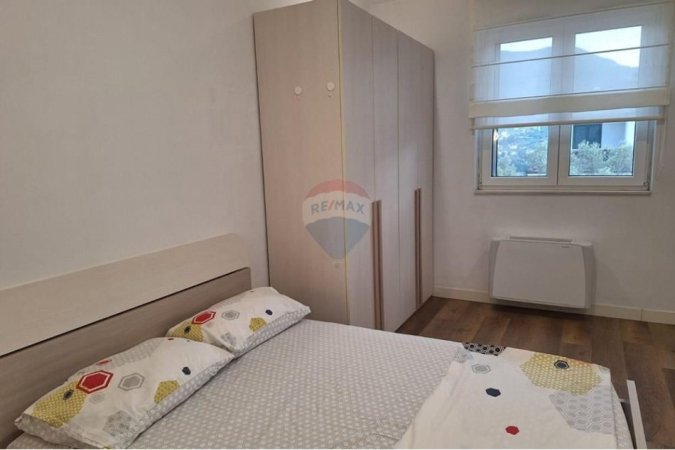 Tirane, shitet 4+1 , 300 m² 600.000 € 