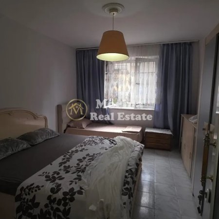 Tirane, jepet me qera apartament 2+1 Kati 2, 110 m² 500 € (Rruga Ferit Xhajko)
