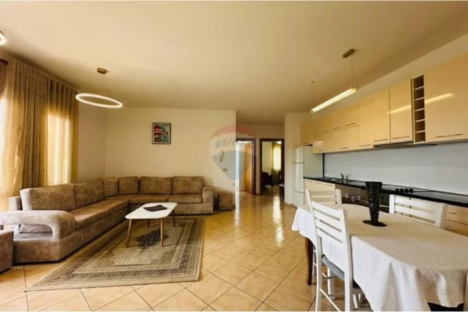 Tirane, shitet apartament 2+1 , 95 m² 