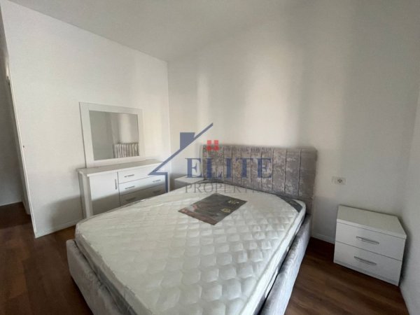 Tirane, jepet me qera apartament 2+1+Ballkon Kati 5, 96 m² 450 € (Kamez)