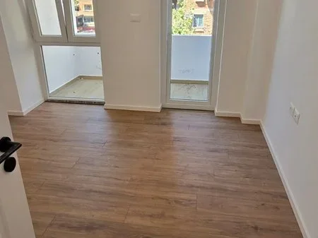 Tirane, shitet apartament 2+1 Kati 4, 64 m² 169.000 € (Rruga e Kavajes)