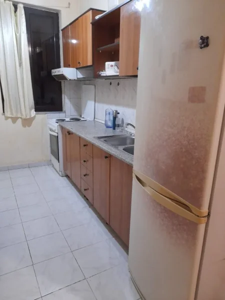 Tirane, jepet me qera apartament 1+1 Kati 3, 70 m² 550 € (bulevardi zogu i I)