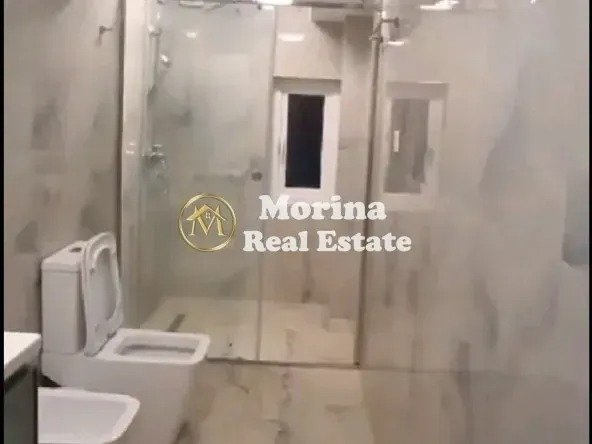 Tirane, jepet me qera apartament 2+1 Kati 1, 88 m² 850 € (Qender)