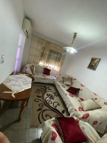 Tirane, jepet me qera apartament 1+1 Kati 3, 49 m² 400 € (bajram curri)