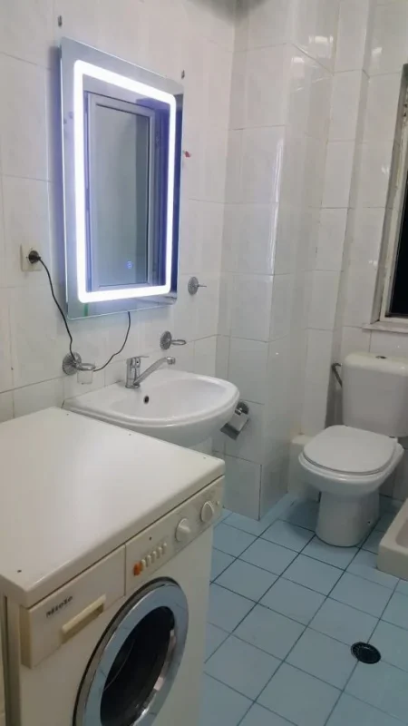 (Pa agjensi - 0 komision) Tirane, apartament me qera 2+1+Aneks+banjo me dritare Kati 4, 45.000 Leke (Ali Demi)
