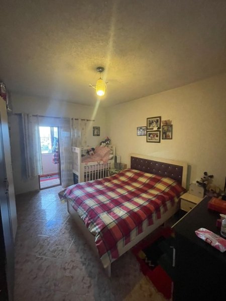 Tirane, jepet me qera apartament 3+1 Kati 7, 85 m² 500 € (Laprakë)