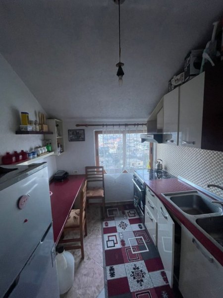 Tirane, jepet me qera apartament 3+1 Kati 7, 85 m² 500 € (Laprakë)