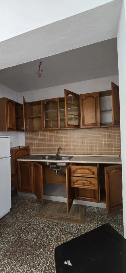 Tirane, shitet apartament 1+1 Kati 4, 63 m² 122.000 € (Rruga tefta tashko koco)