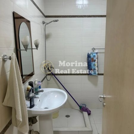 Tirane, jepet me qera apartament 1+1 Kati 3, 70 m² 400 € (Kompleksi Molla)