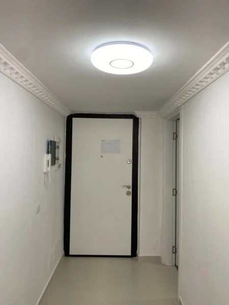Tirane, jepet me qera apartament duplex 2+1 Kati 1, 120 m² 800 € 