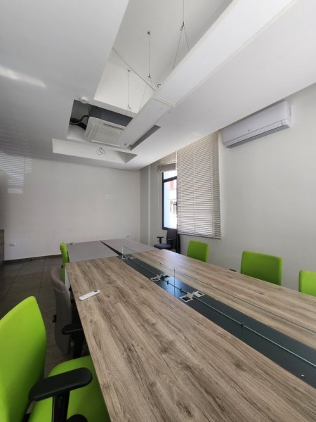 Tirane, jepet me qera apartament 2+1+Ballkon , (Medar Shtylla)