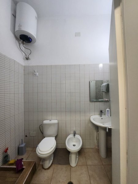 Tirane, jepet me qera apartament 2+1+Ballkon , (Medar Shtylla)