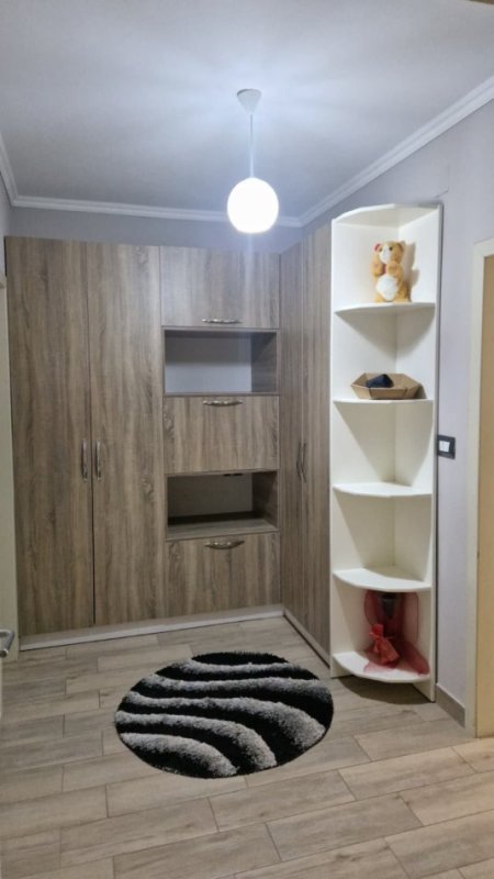 Durres, jap me qera apartament te mobiluar plotesisht 1+1+Aneks+Ballkon Kati 3, 60 m² 390 € (Prane stadiumit Durres)