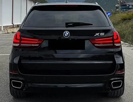 Tirane, shitet makine BMW X5 Benzin, e zeze automatik Kondicioner 140.000 km 22.000 €