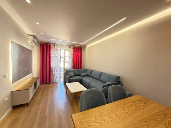 Tirane, shitet apartament Kati 2, 76 m² 140.000 € (Rruga kodra e diellit)