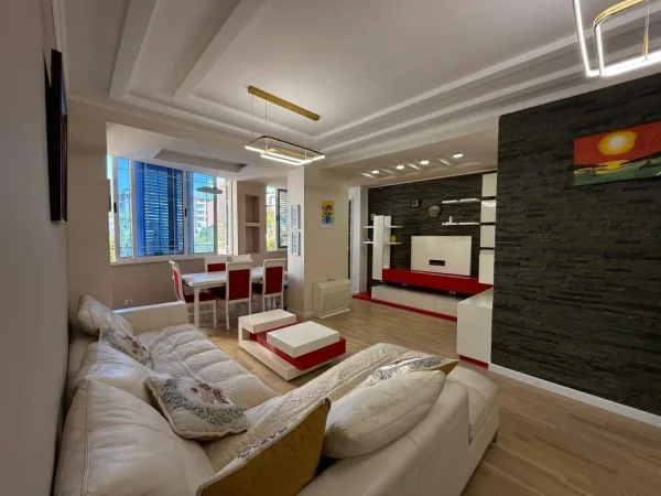 Tirane, shitet apartament 1+1 Kati 2, 73 m² 140.000 € (Prane kodres se diellit)