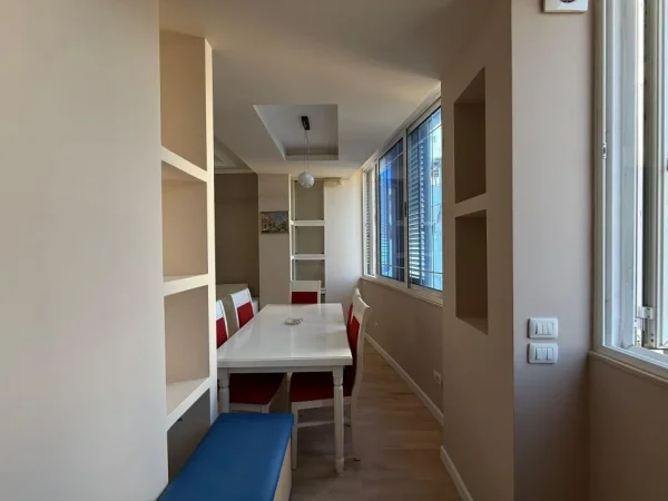 Tirane, shitet apartament 1+1 Kati 2, 73 m² 140.000 € (Prane kodres se diellit)