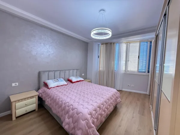 Tirane, shitet apartament 1+1 Kati 2, 73 m² 140.000 € (Prane kodres se diellit)
