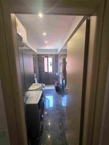 Tirane, jepet me qera apartament 2+1+Ballkon Kati 6, 115 m² 750 € (Astir)