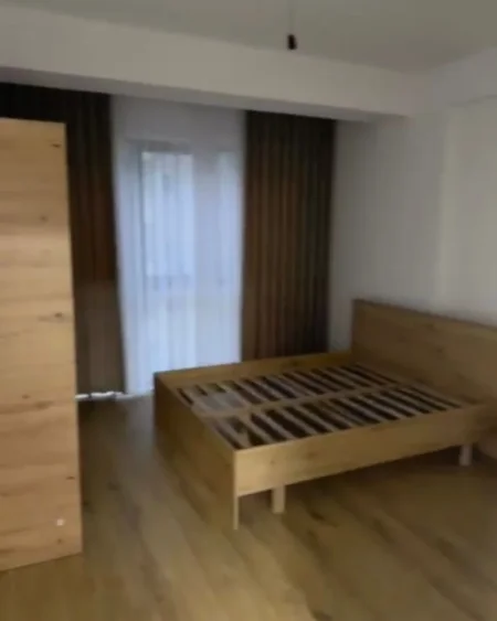 Tirane, jepet me qera apartament 2+1 , 97 m² 530 €