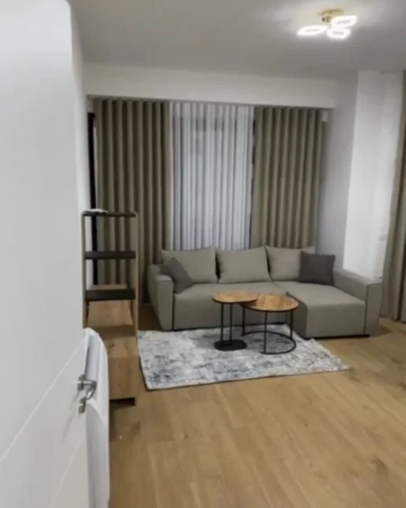 Tirane, jepet me qera apartament 2+1 , 97 m² 530 €