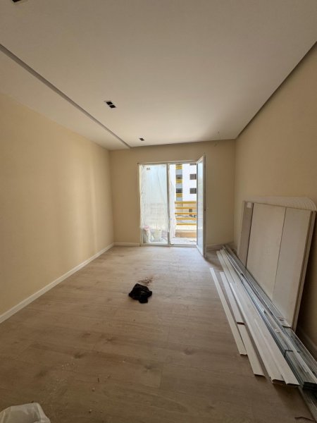 Tirane, shitet apartament 2+1+Ballkon Kati 2, 75 m² 128.000 € (E88 Laprake Gati Per Banim + Plus Investime Shtese)