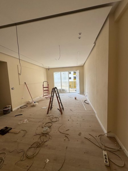 Tirane, shitet apartament 2+1+Ballkon Kati 2, 75 m² 128.000 € (E88 Laprake Gati Per Banim + Plus Investime Shtese)