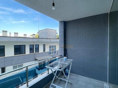 Tirane, jepet me qera apartament 2+1+Ballkon Kati 2, 100 m² 800 € 