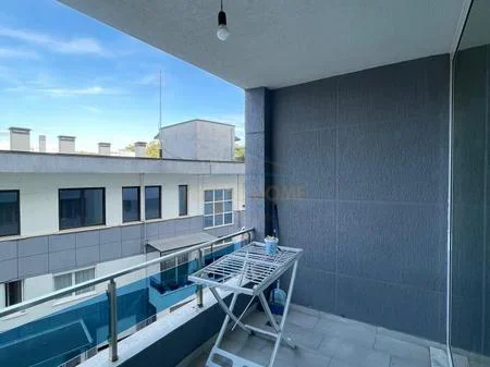 Tirane, jepet me qera apartament 2+1+Ballkon Kati 2, 100 m² 800 € 
