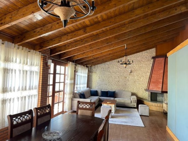 Tirane, shitet apartament duplex 3+1 Kati 3, 160 m² 510.000 € (Bllok)