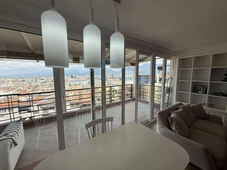 Tirane, jepet me qera apartament 2+1 Kati 5, 135 m² 1.100 € 