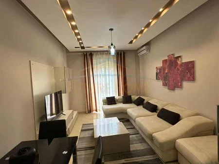 Tirane, jepet me qera apartament 1+1+Ballkon Kati 2, 71 m² 600 € (Liqeni i thate)