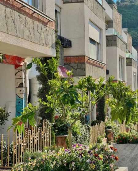 Tirane, shitet apartament 2+1+Ballkon Kati 3, 157 m² (Kodra e Diellit 2)