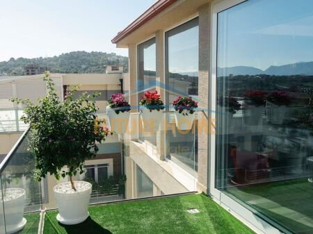 Tirane, jepet me qera apartament Kati 6, 203 m² 1.500 € 