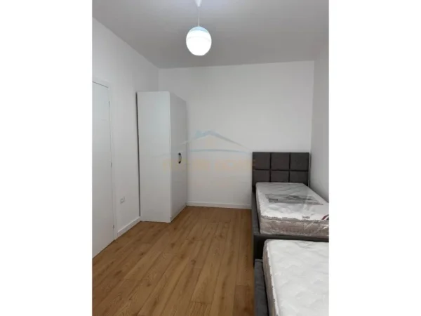 Tirane, jepet me qera apartament 2+1 Kati 5, 100 m² 600 € 