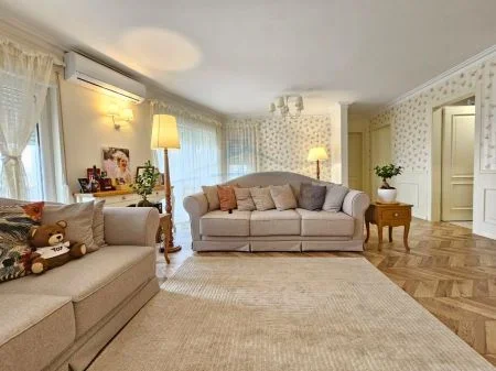 Tirane, jepet me qera apartament 2+1 Kati 3, 109 m² 850 € 