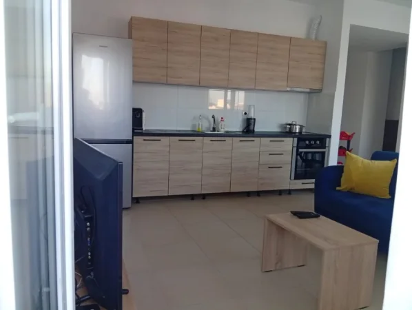 Tirane, jepet me qera apartament 2+1 Kati 6, 165 m² 500 € 