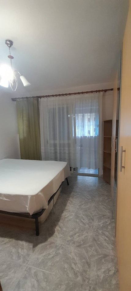Tirane, jepet me qera apartament 2+1 Kati 1, 90 m² 510 € (Varri i Bamit/Rr.Zihni Sako)