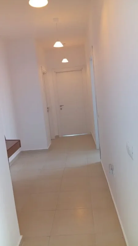 Tirane, jepet me qera apartament 2+1 Kati 6, 165 m² 500 € 