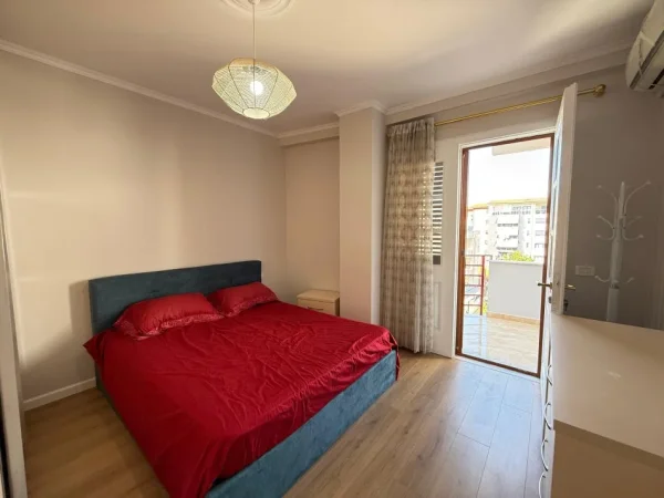 Tirane, shitet apartament 1+1 Kati 2, 140.000 € 