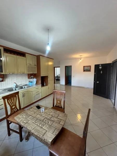 Durres, shitet apartament 3+1+Aneks+Ballkon Kati 8, 117 m² 110.000 € (Ish Keneta, Lagjia 17)