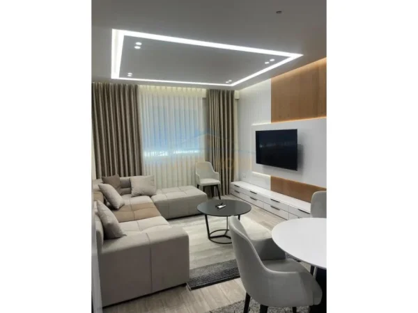 Tirane, jepet me qera apartament 2+1 Kati 7, 100 m² 550 € 